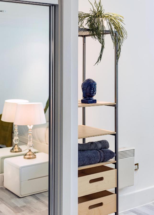Riverside 2-Bedroom Apartments Λονδίνο Εξωτερικό φωτογραφία