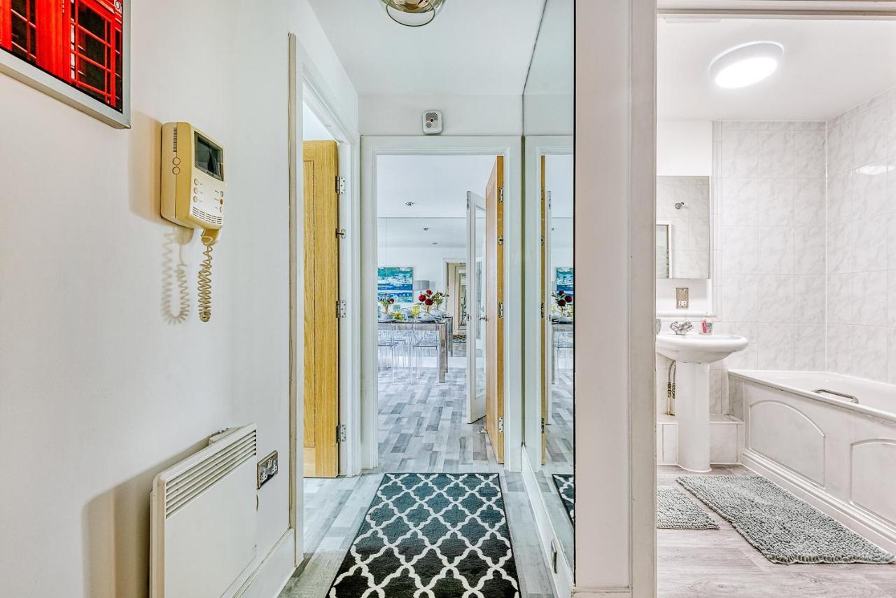 Riverside 2-Bedroom Apartments Λονδίνο Εξωτερικό φωτογραφία