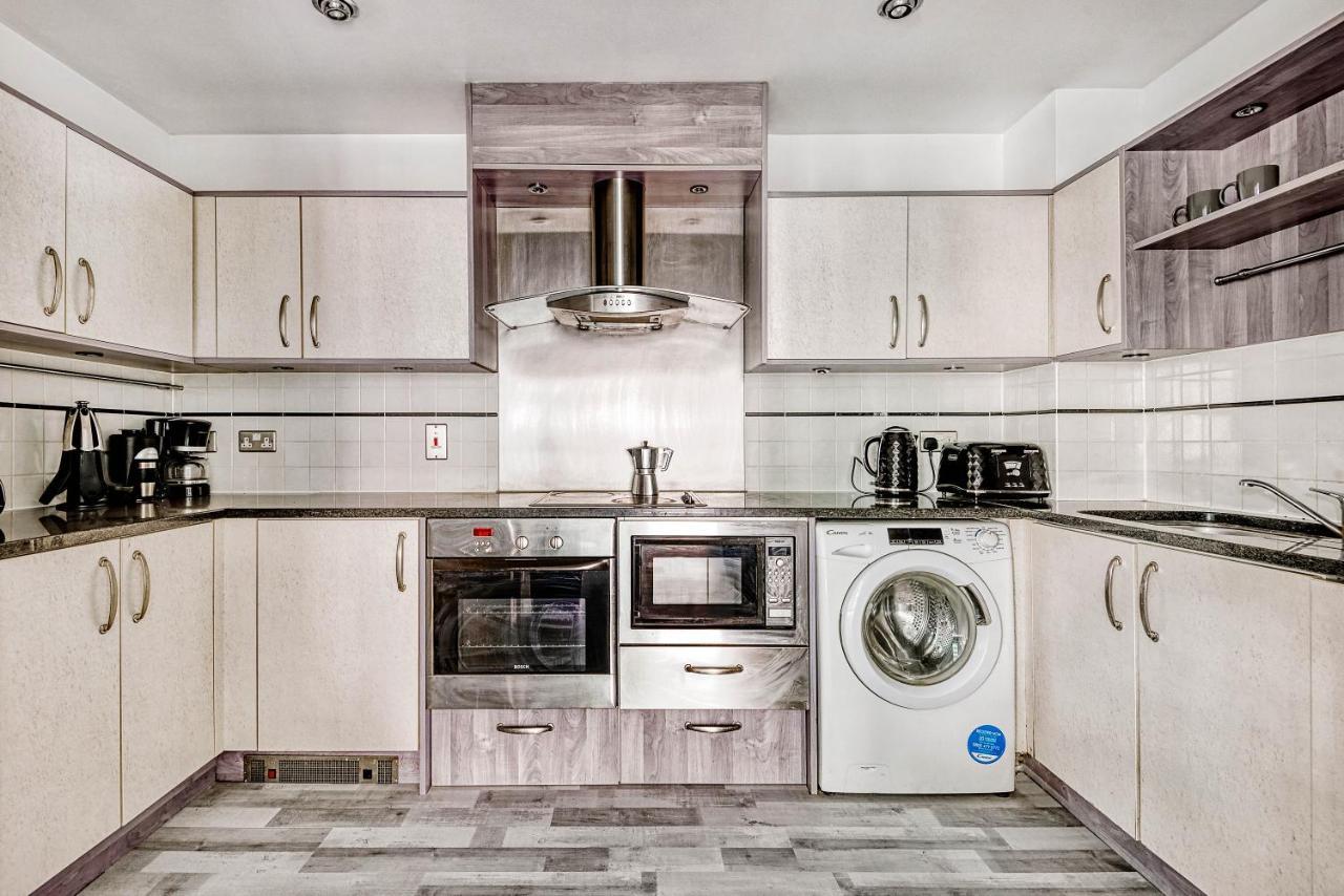 Riverside 2-Bedroom Apartments Λονδίνο Εξωτερικό φωτογραφία